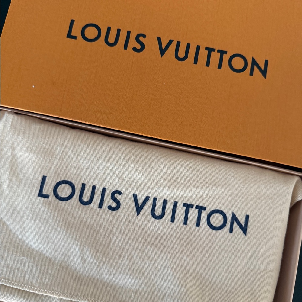 Louis Vuitton Monogram Cream Wristlet - Picture 11 of 13